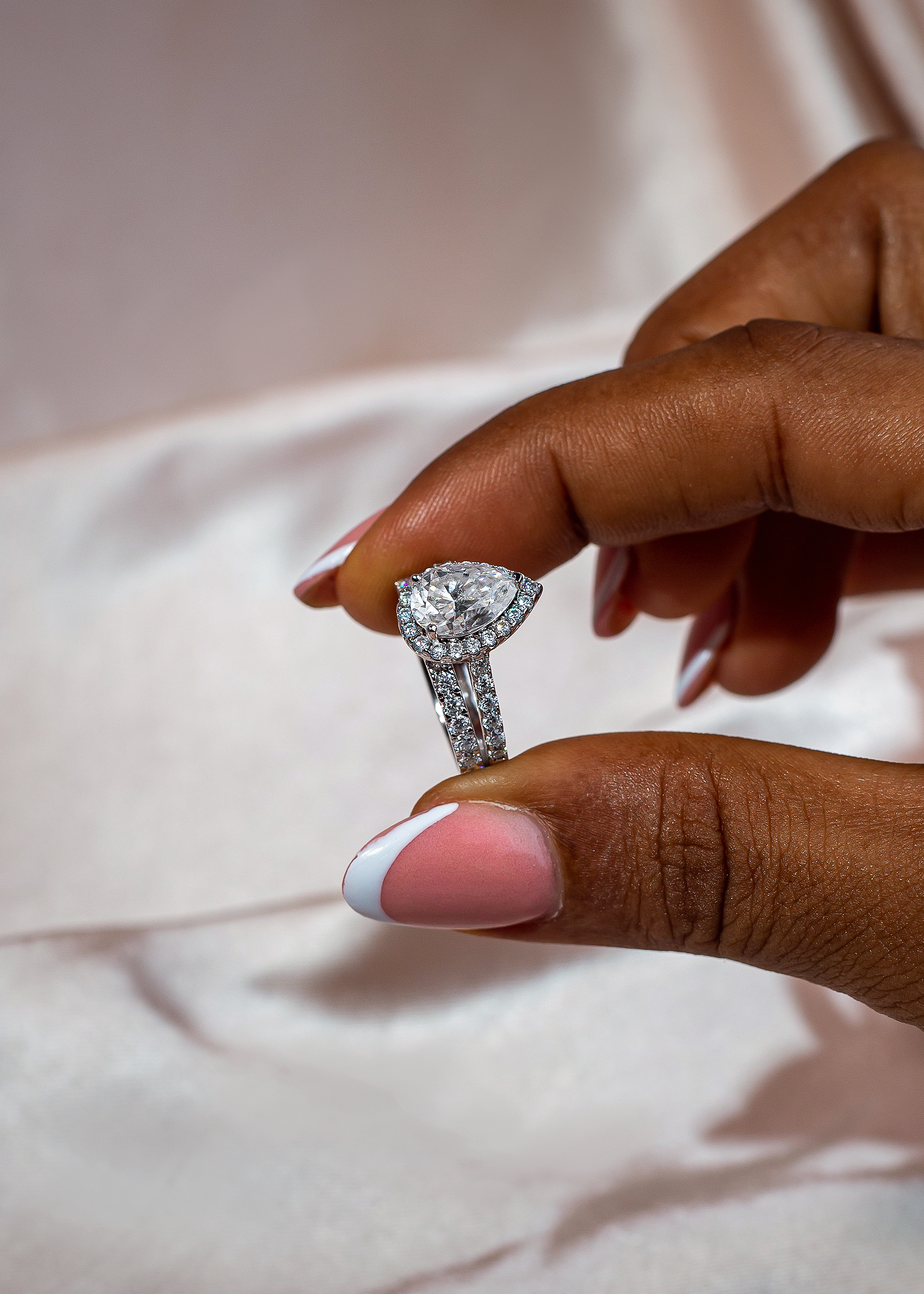 2CT Pear Cut with Halo VVS MOISSANITE Bridal Set - Image 2