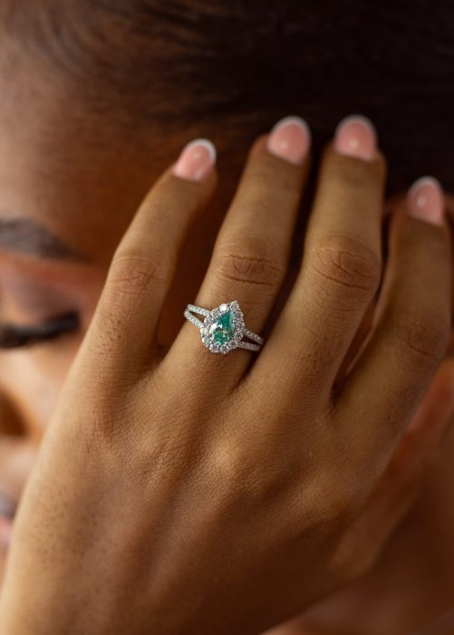 1CT Green Pear Cut VVS Moissanite Engagement Ring