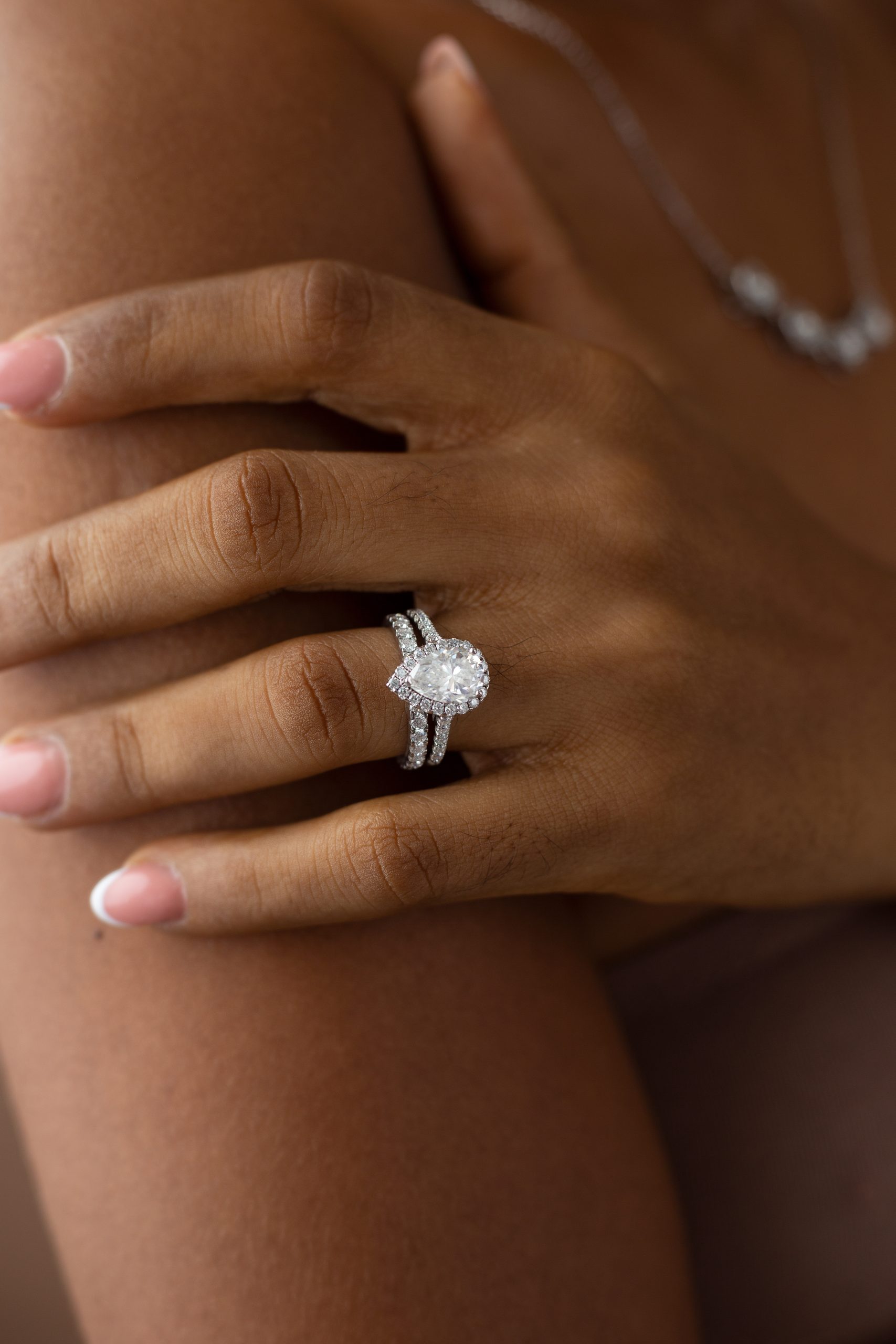 2CT Pear Cut with Halo VVS MOISSANITE Bridal Set