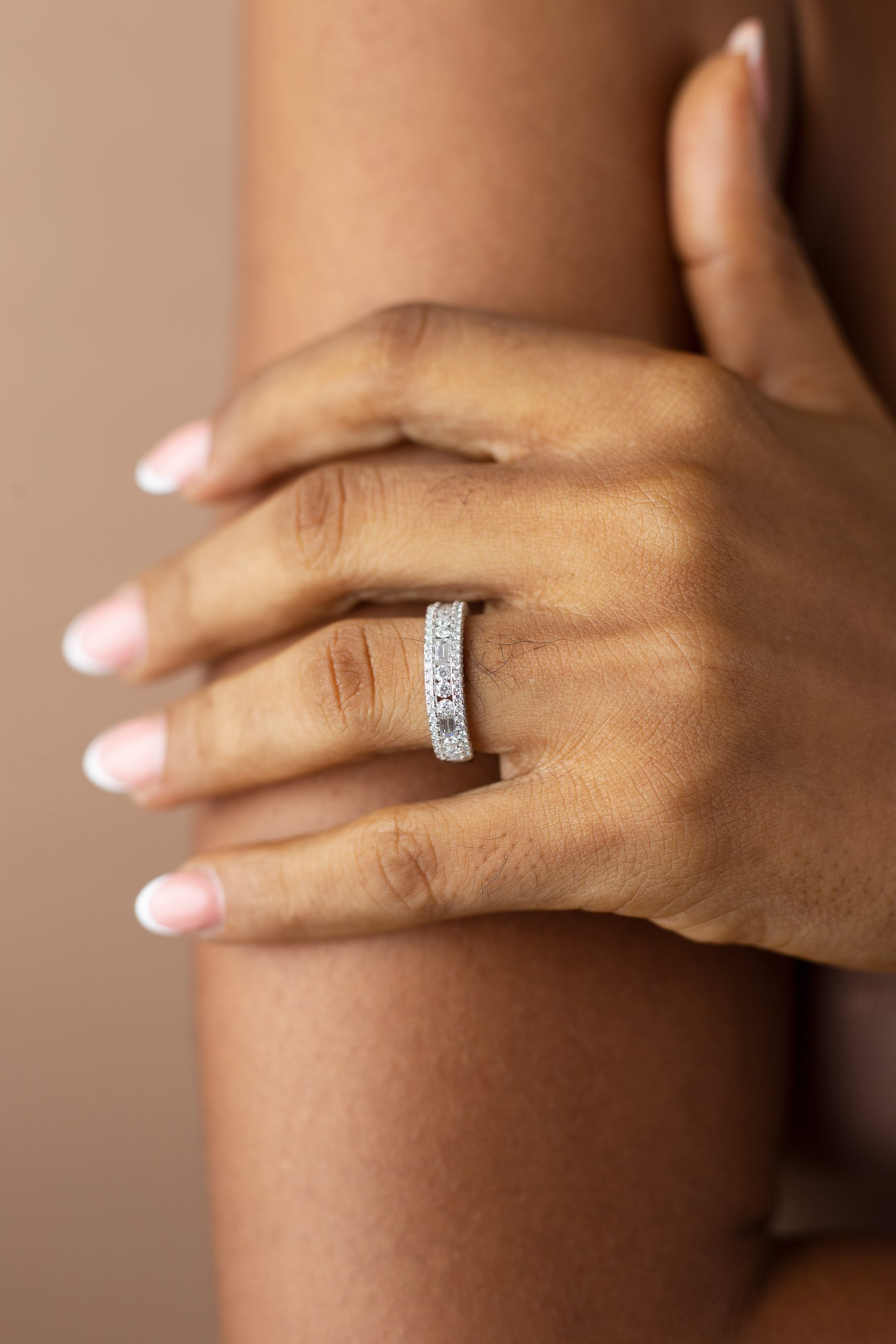 VVS MOISSANITE Wedding Band