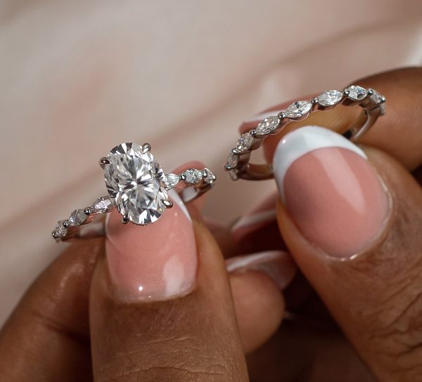 3.5CT Elongated Ring