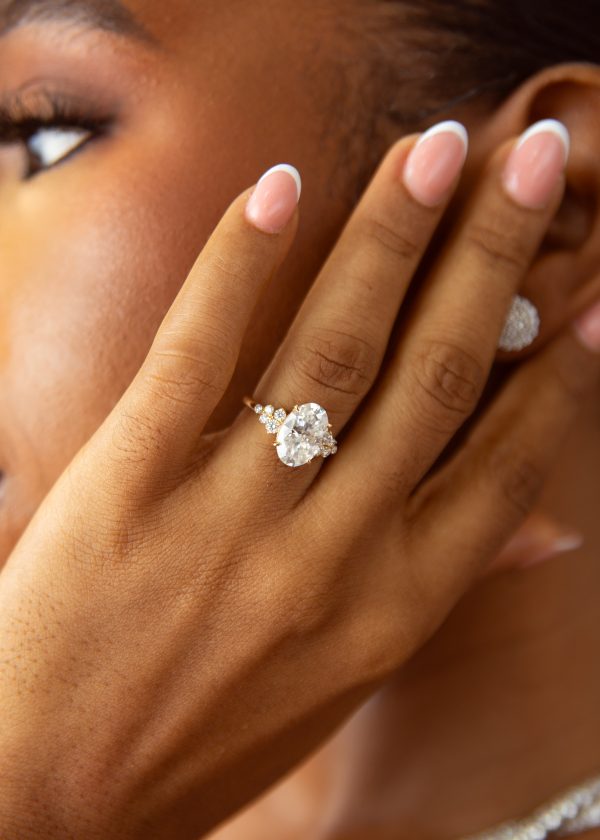 4CT Elongated Oval cut VVS MOISSANITE Engagement Ring