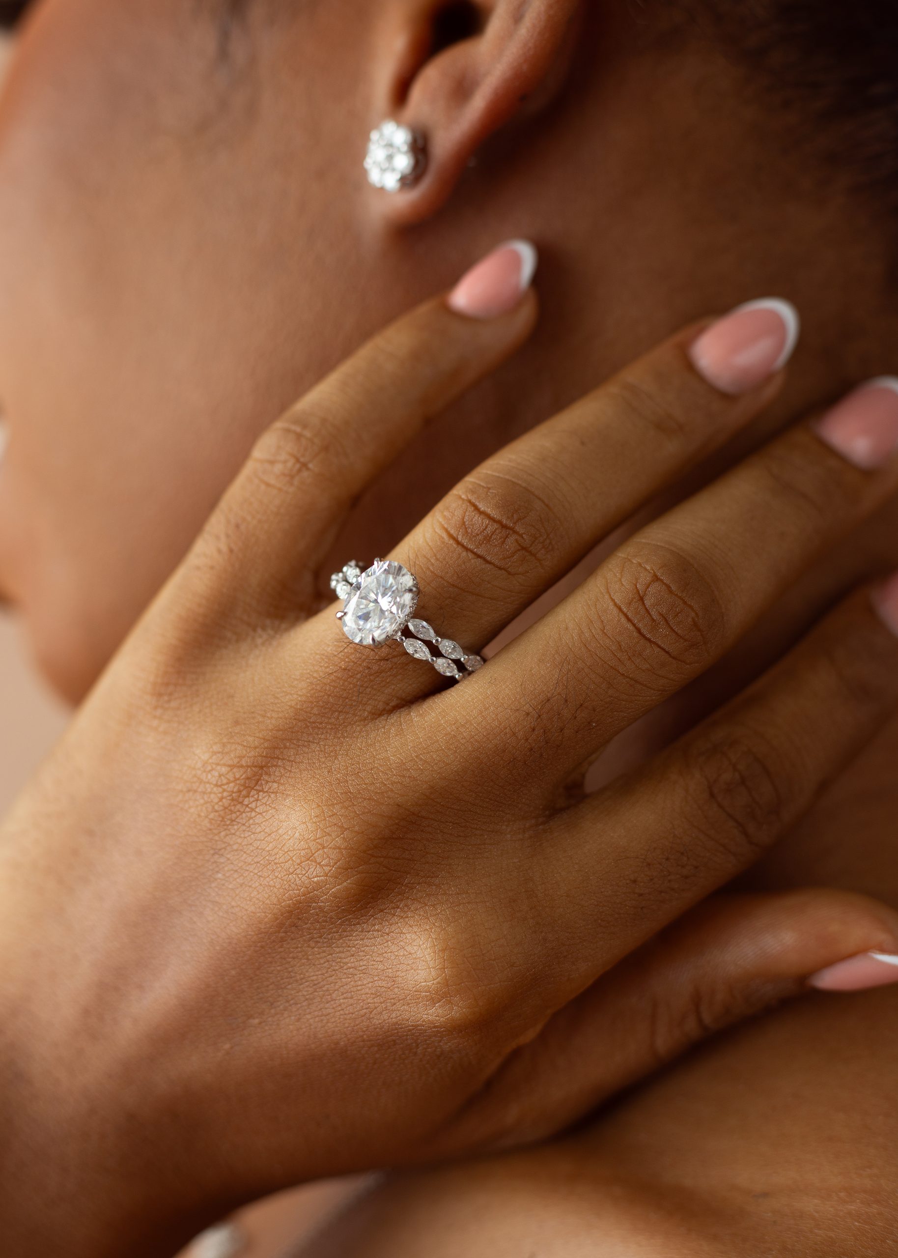 3.5CT Elongated Oval cut VVS MOISSANITE Bridal Set - Image 2