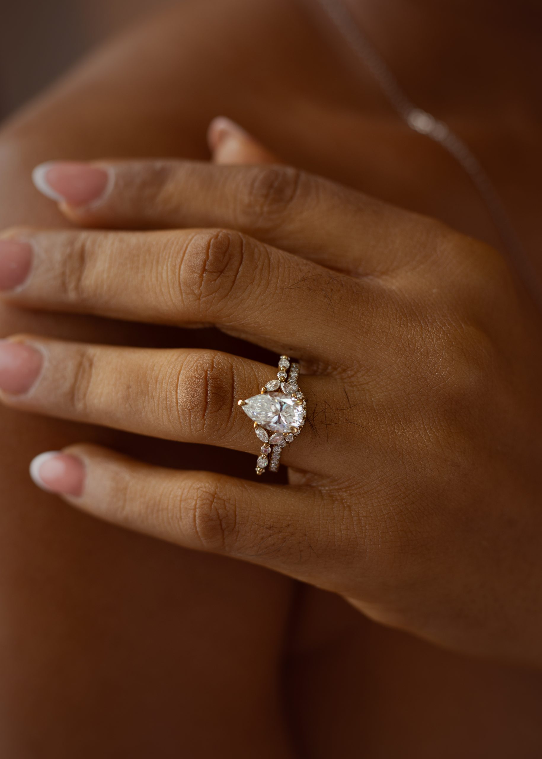 2CT Pear Cut VVS MOISSANITE Bridal Set - Image 2