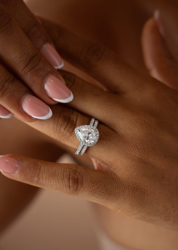 3CT Pear Cut VVS MOISSANITE Bridal Set