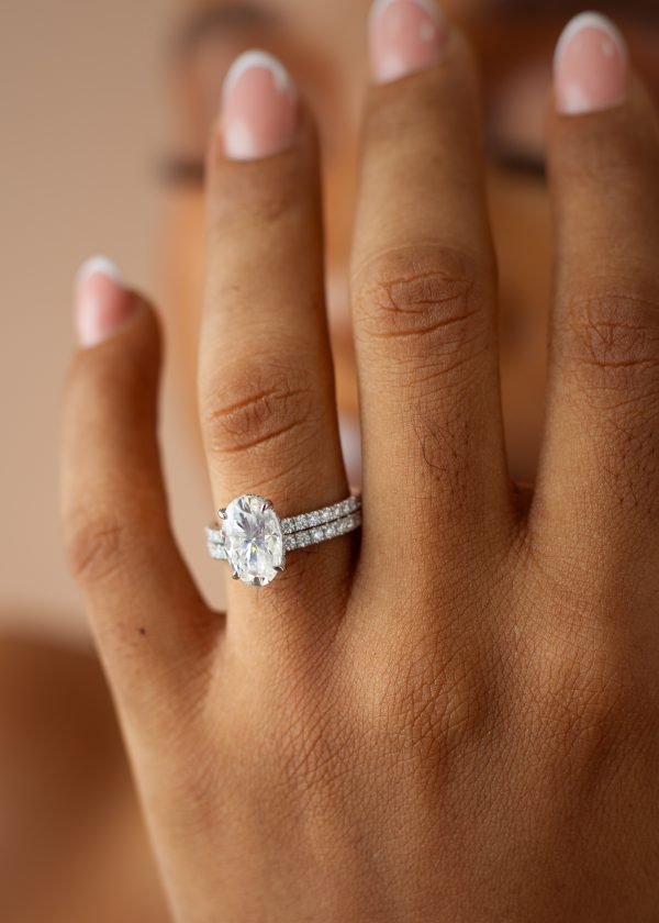 3CT Elongated Oval Cut VVS MOISSANITE Bridal Set